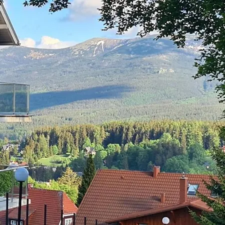 India * Sklářská Poruba